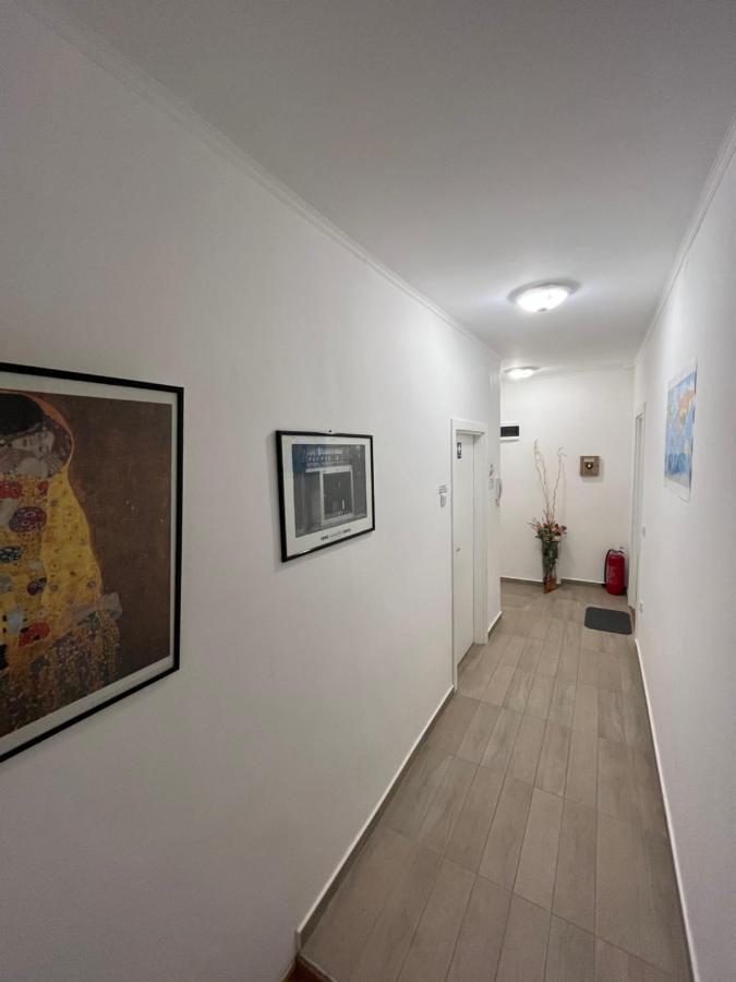 Apartmani Grand Market Sarajevo Buitenkant foto